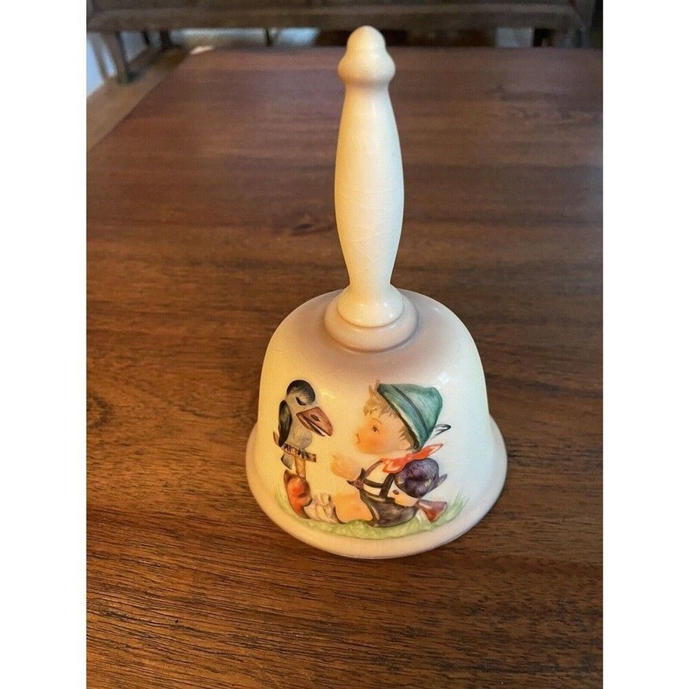 Vintage MJ  Hummel Goebel Annual Colletor Bell 1986 In Bas-Relief 9th Edition